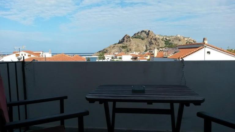 Kostas Studios Apartments - Ενοικιαζόμενα Δωμάτια Με Κουζινάκι Mírina Kültér fotó