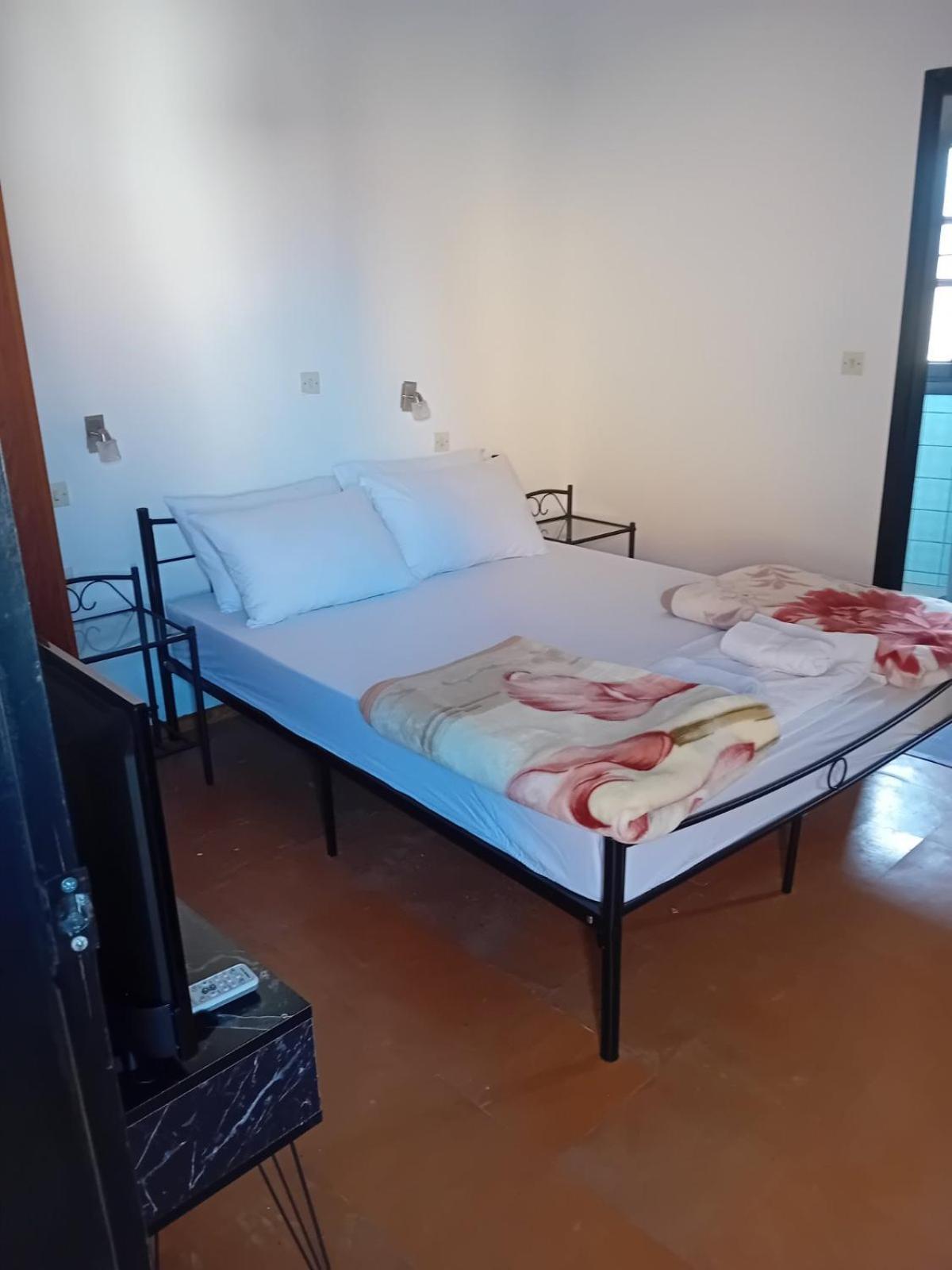 Kostas Studios Apartments - Ενοικιαζόμενα Δωμάτια Με Κουζινάκι Mírina Kültér fotó