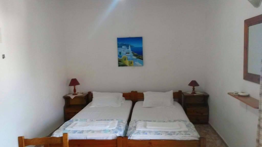Kostas Studios Apartments - Ενοικιαζόμενα Δωμάτια Με Κουζινάκι Mírina Kültér fotó