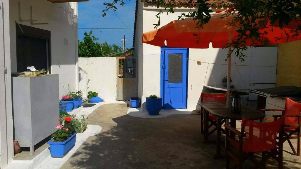 Kostas Studios Apartments - Ενοικιαζόμενα Δωμάτια Με Κουζινάκι Mírina Kültér fotó